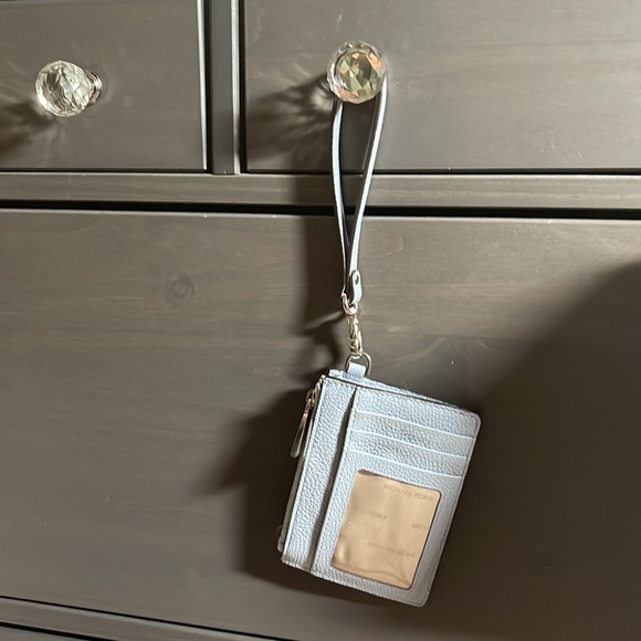 Michael kors mini purse light blue with matching poof and card holder - Picture 5 of 5